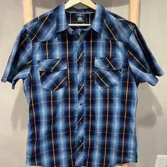 Rock & Republic Other - Rock & Republic size large button down blue plaid short sleeve